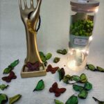 Handmade bracelet of black and yellow colored stones.                                                                                       سوار لليد مصنوع يدويا من الأحجار ذات اللون الأصفر و الأسود